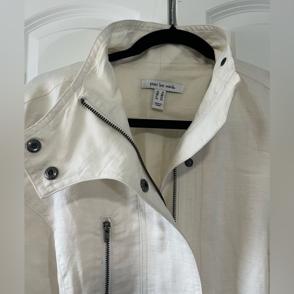 Peace Love World linen cream utility jacket - Picture 3 of 9